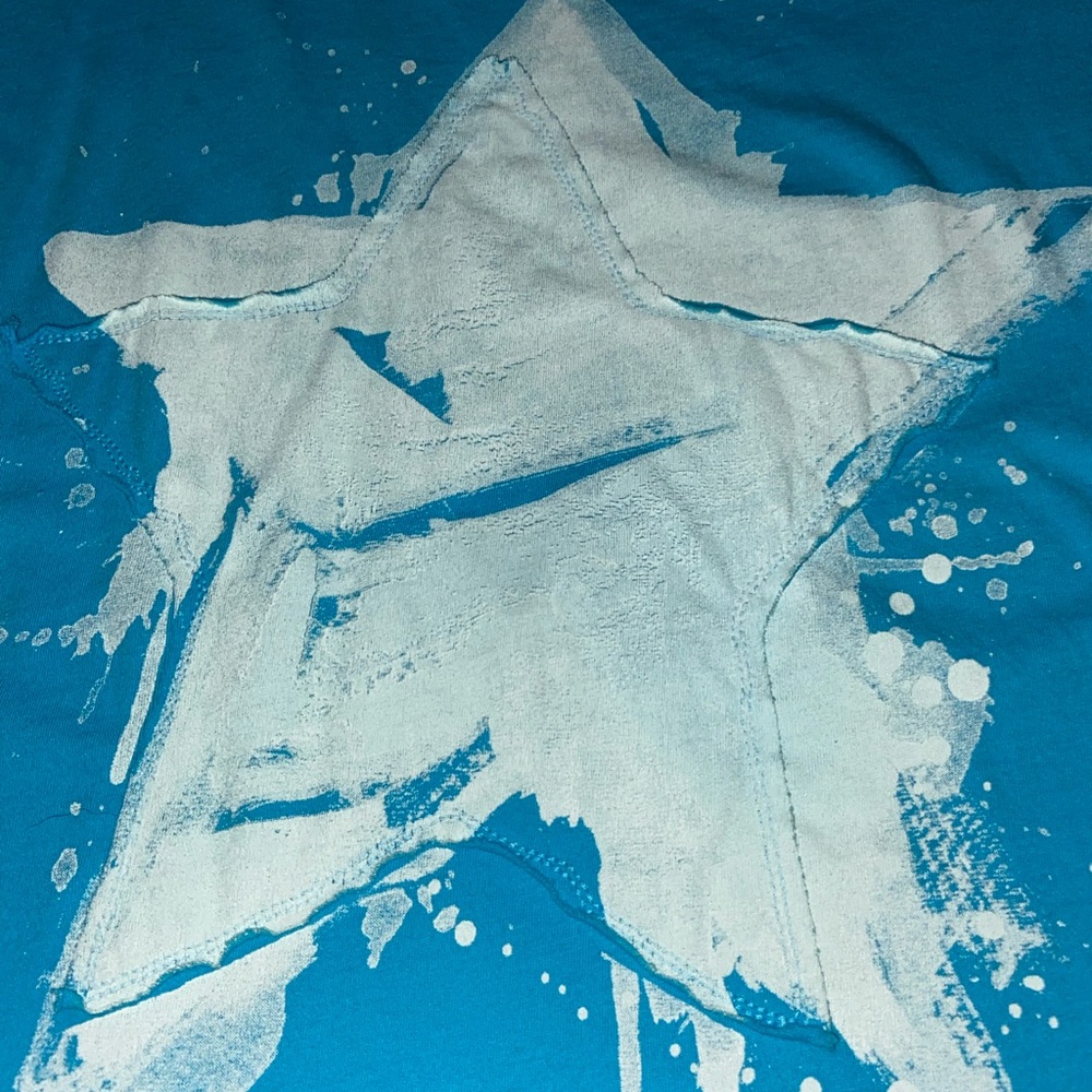 Old Navy s/s tee, fun, very gently worn, soft, U shaped neck, splattered star - Picture 2 of 4
